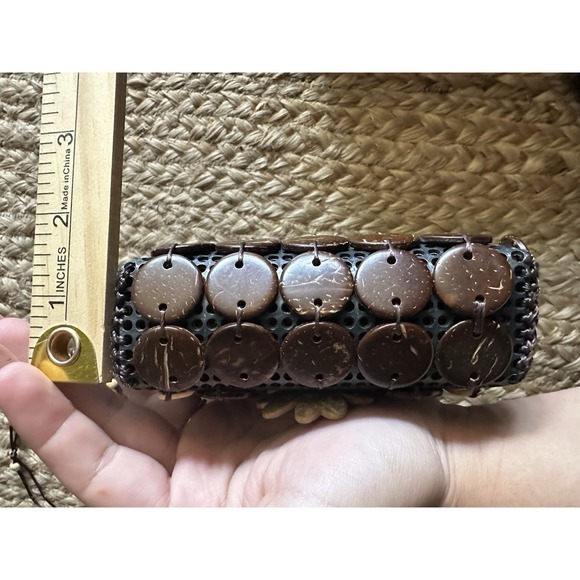 Coconut Shell Crossbody Bag Purse - 7.5" x 6", Handmade, Floral, Hawaiian Style - Picture 6 of 9